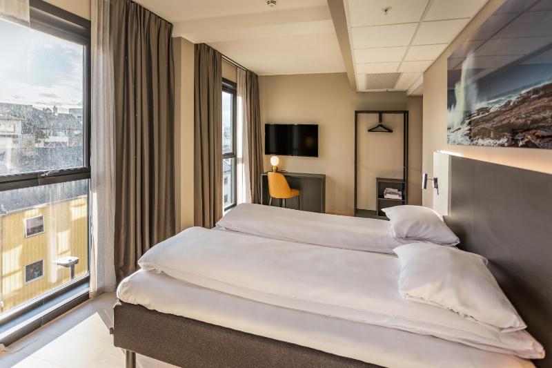Superior Double Room image 4
