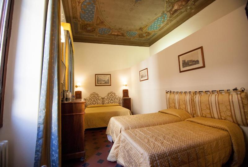 Quadruple Room image 2