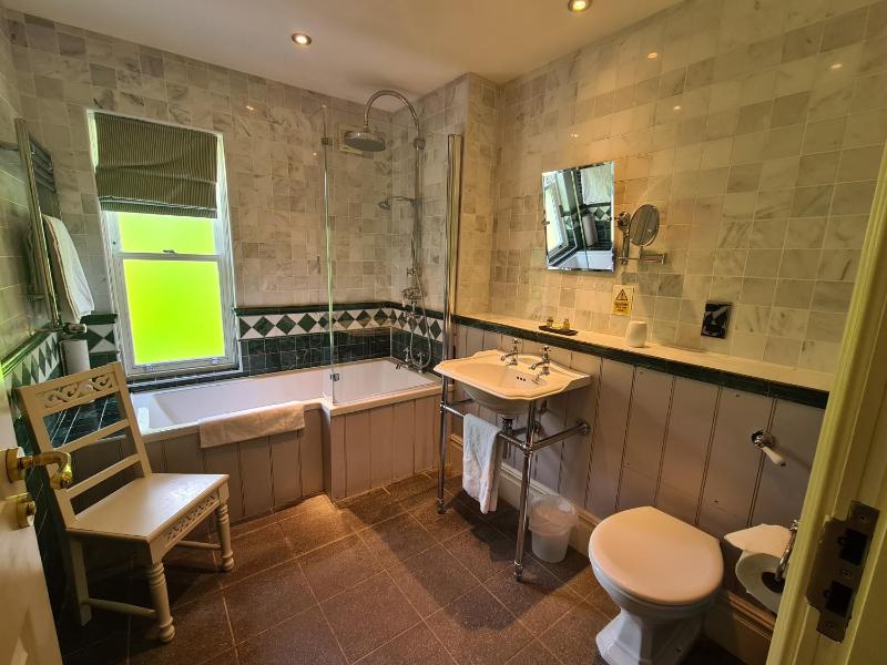 Double or Twin Room image 2