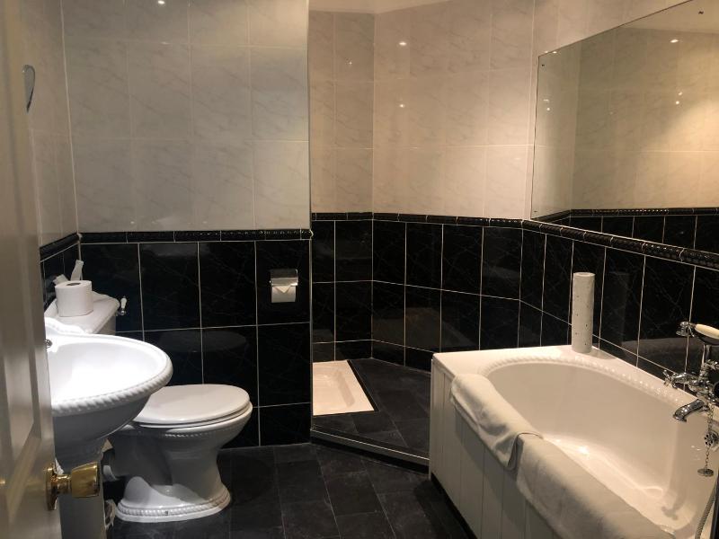 Bracken Suite image 2