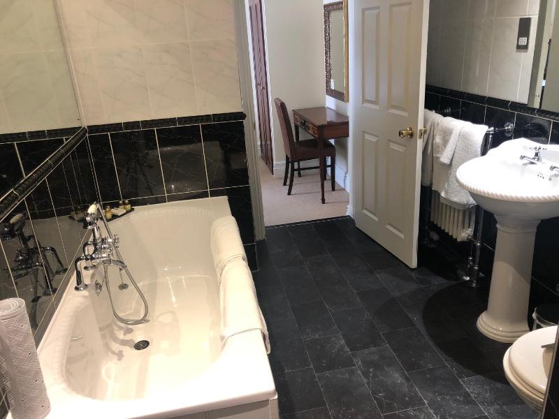 Bracken Suite image 3