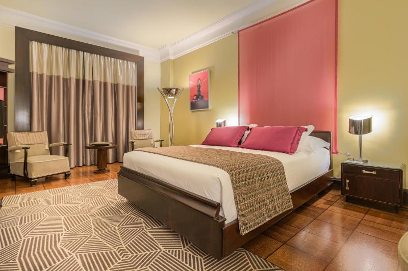 Double or Twin Room image 3