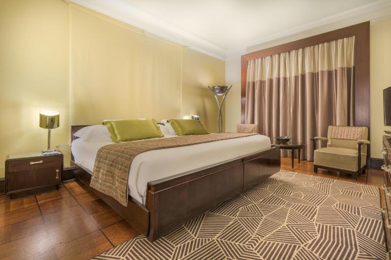 Superior Double or Twin Room image 3