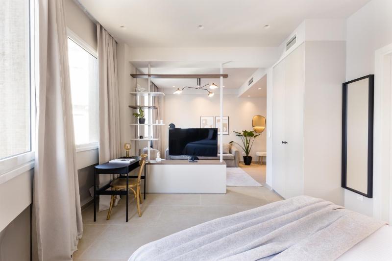 Apartment image 3