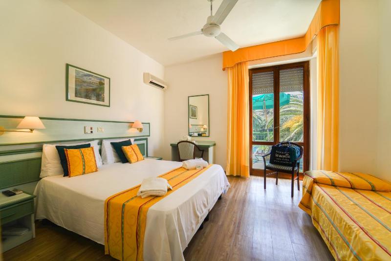 Hotel Le Acacie - image 21