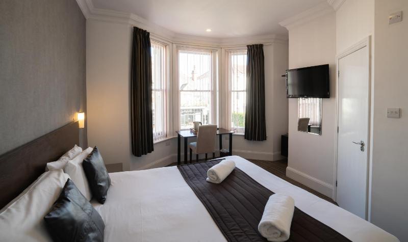 Double or Twin Room image 1