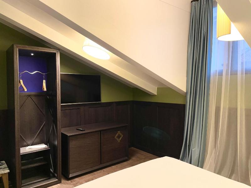 Single Room image 3
