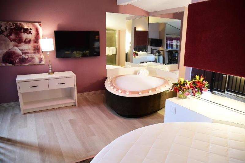 Juliette Suite  image 4