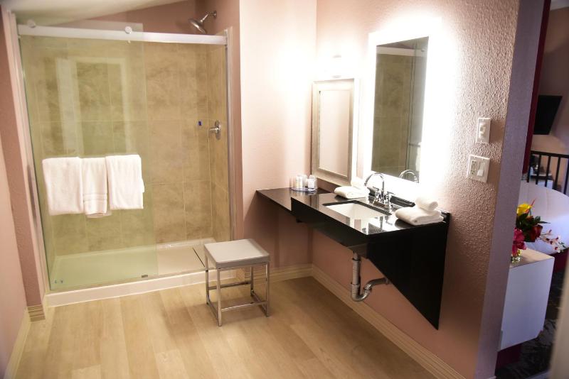 Juliette Suite  image 2