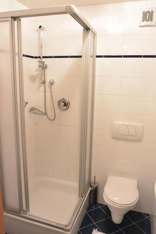 Quadruple Room image 3