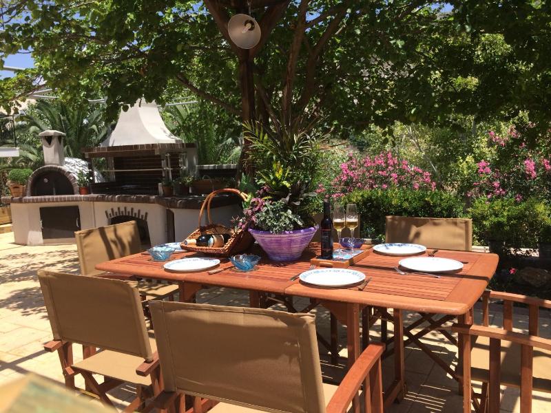 Iris Apartments - image 17