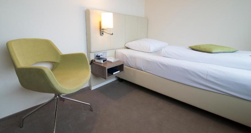 Business Single Room with Roll-In Shower and Adjustable Shower Chair - Mobility Accessible image 1