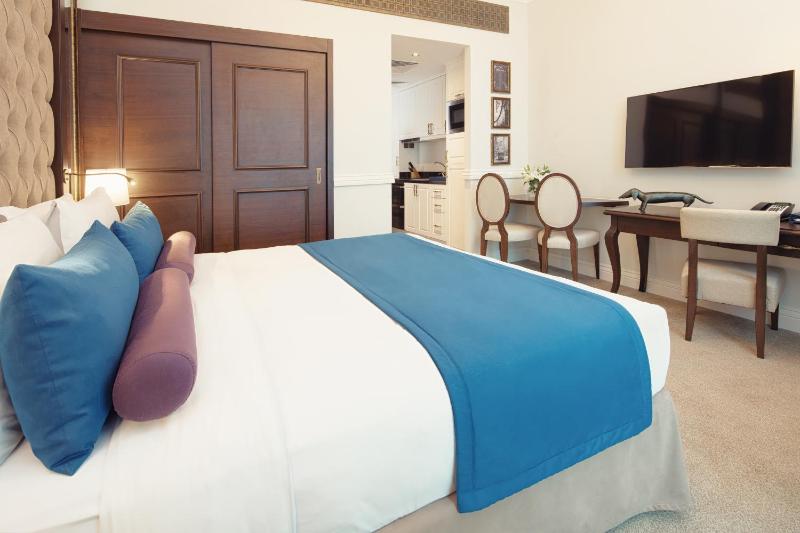 Deluxe Studio, Private Beach, Infinity Pool, Lazy River & Kids Club Access image 3