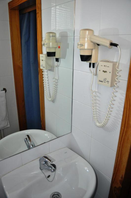 Triple Room image 3