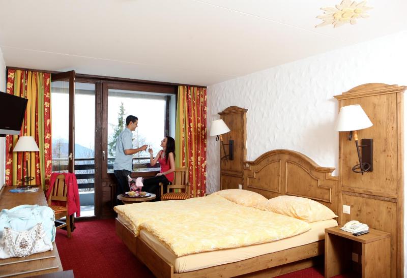 Double Room image 4