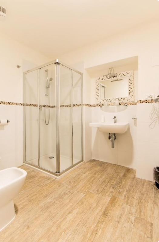 Twin Room image 1