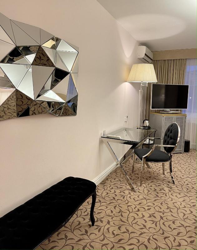 Superior Double Room image 4