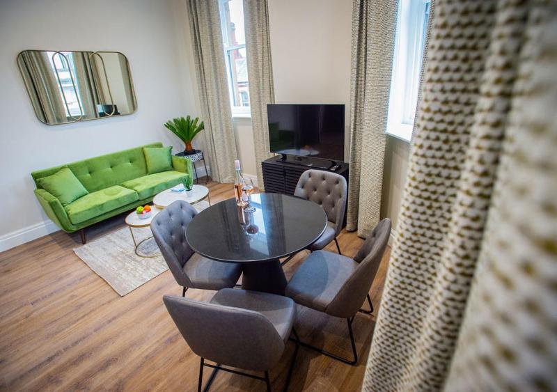 The Gresham Aparthotel - image 2