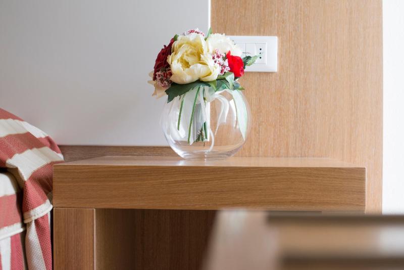 Single Room image 4
