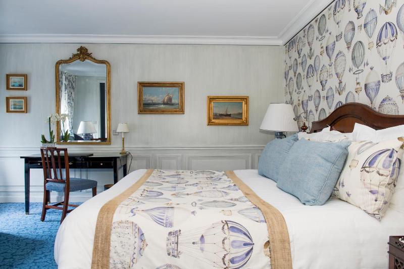 Premium Room image 3