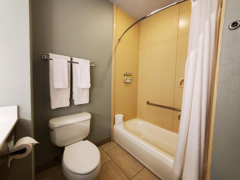 Standard Room image 2