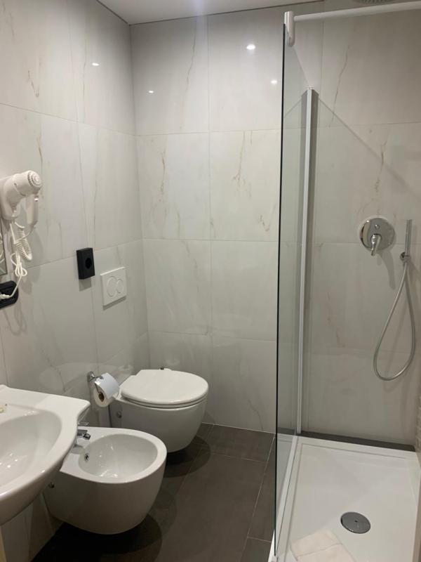 Deluxe Room image 4