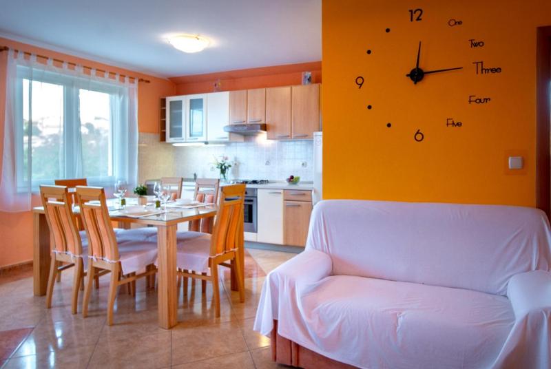 Apartment in Lopar with balcony air conditioning WiFi washing machine (4886-4) - image 35