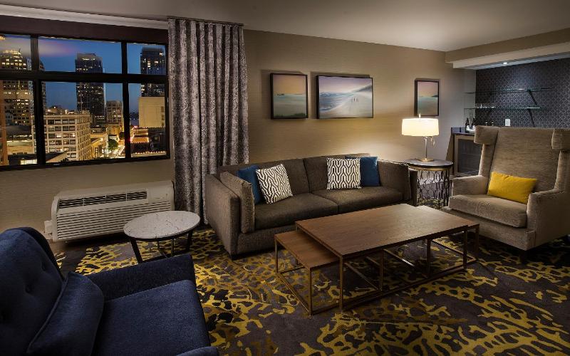 Metropolitan One-Bedroom Suite image 3
