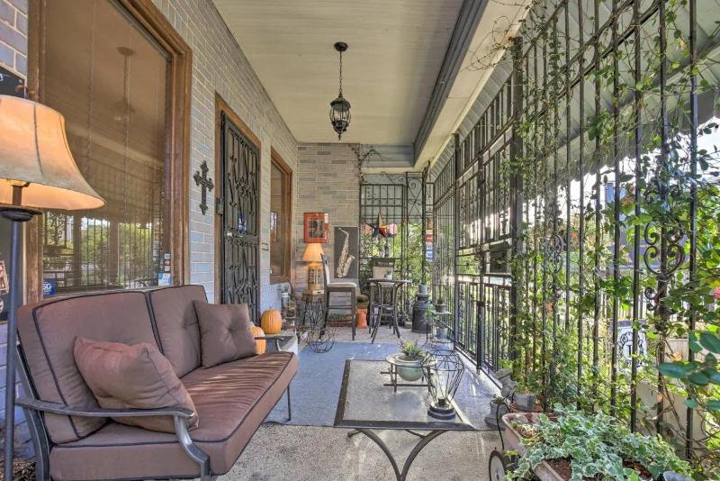 La Villa By The Riverwalk - image 13
