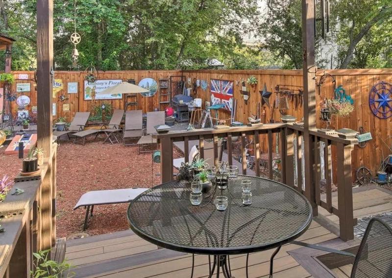 La Villa By The Riverwalk - image 24