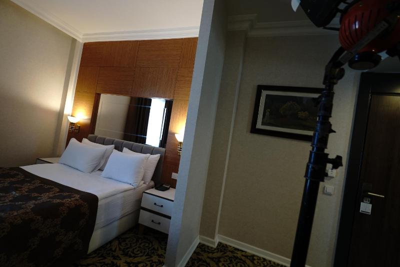 Economy Double Room image 2