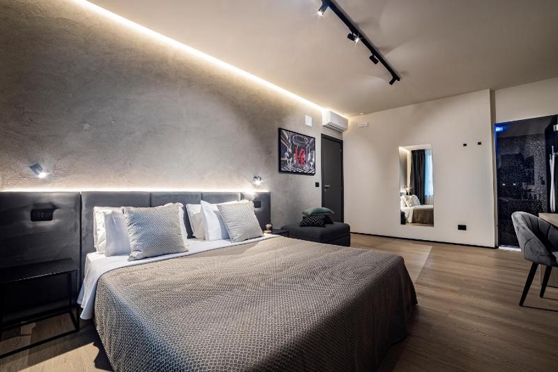 Corso 84 Luxury Suites - image 49