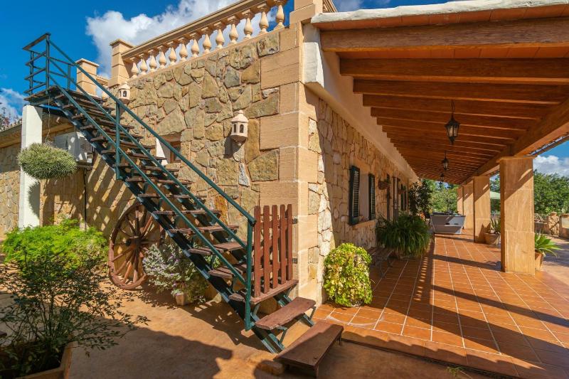 Three-Bedroom Villa image 4