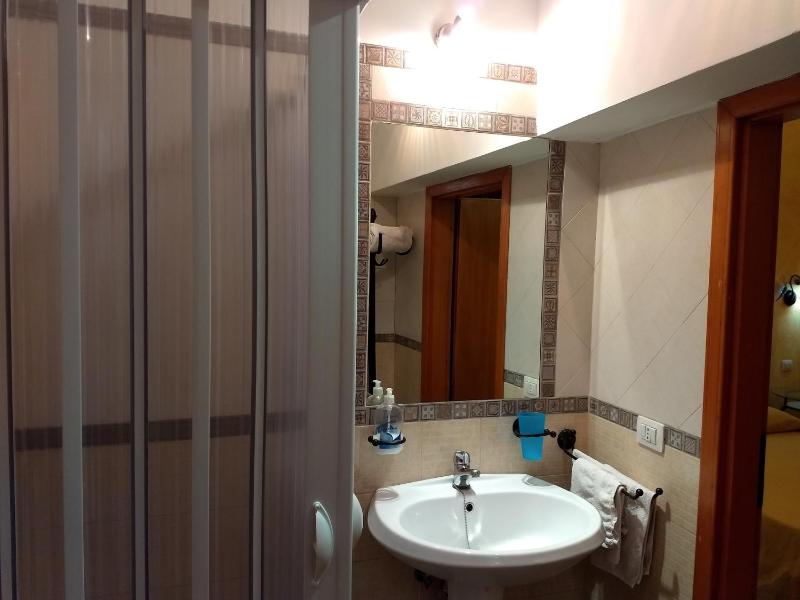 Single Room with Private Bathroom image 2