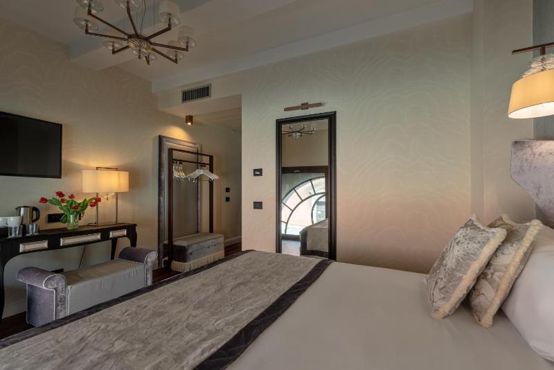 Superior Canal View image 3