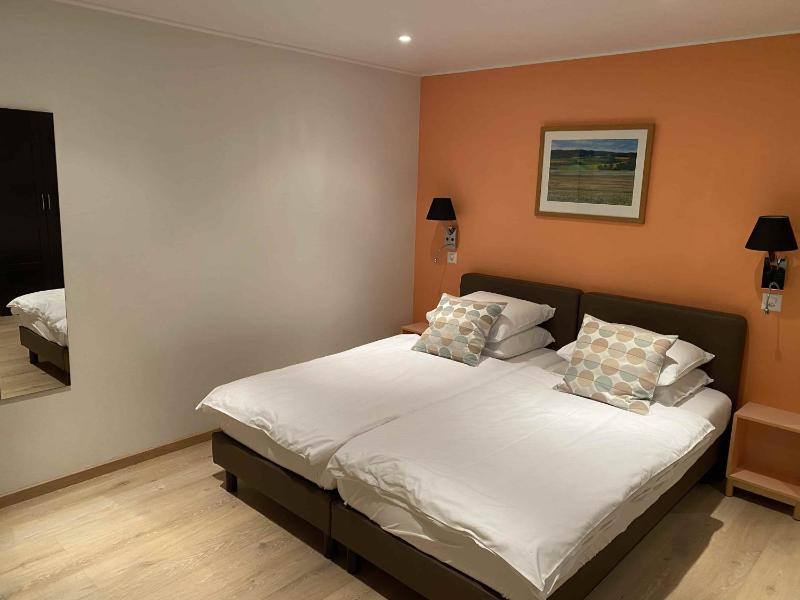 Superior Triple Room image 2