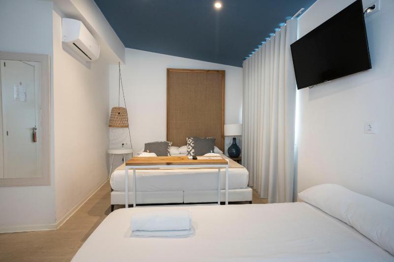 Triple Room image 4