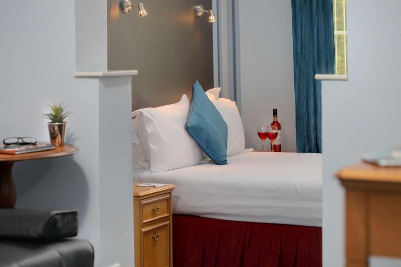 Suite with Double Bed image 1