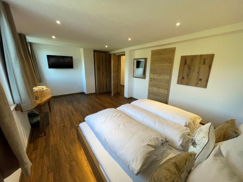 Family Room with Lake View image 3