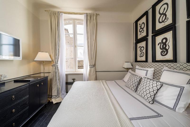 Classic Room image 4
