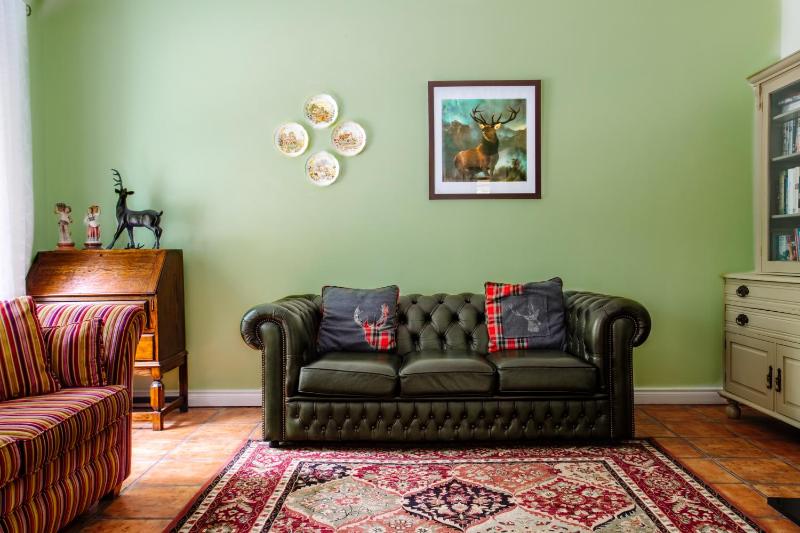Two-Bedroom House image 4