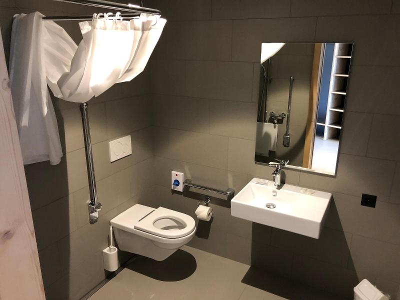 Classic Quadruple Room image 2