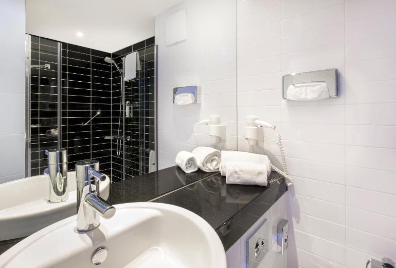 Standard Room image 1