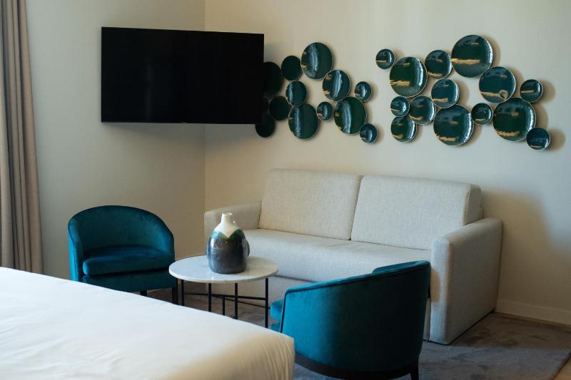 Junior Suite image 2