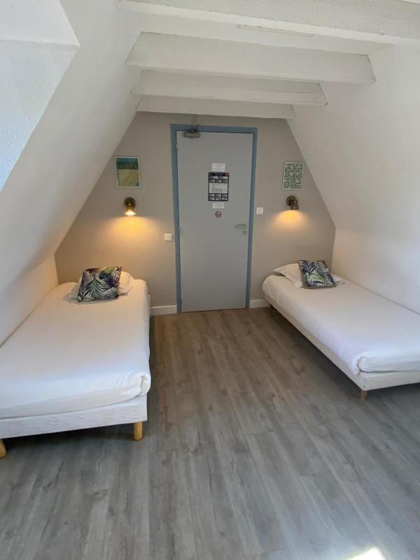 Quadruple Room image 4
