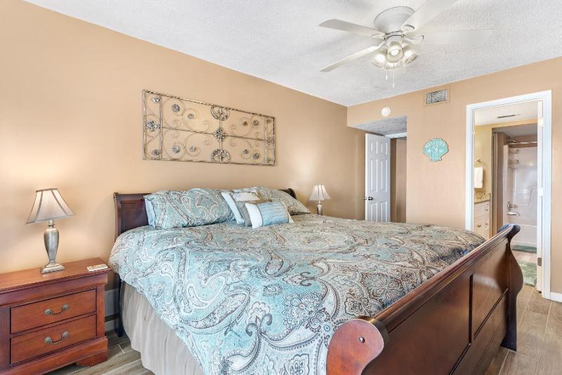 Ocean House 1805 - image 15