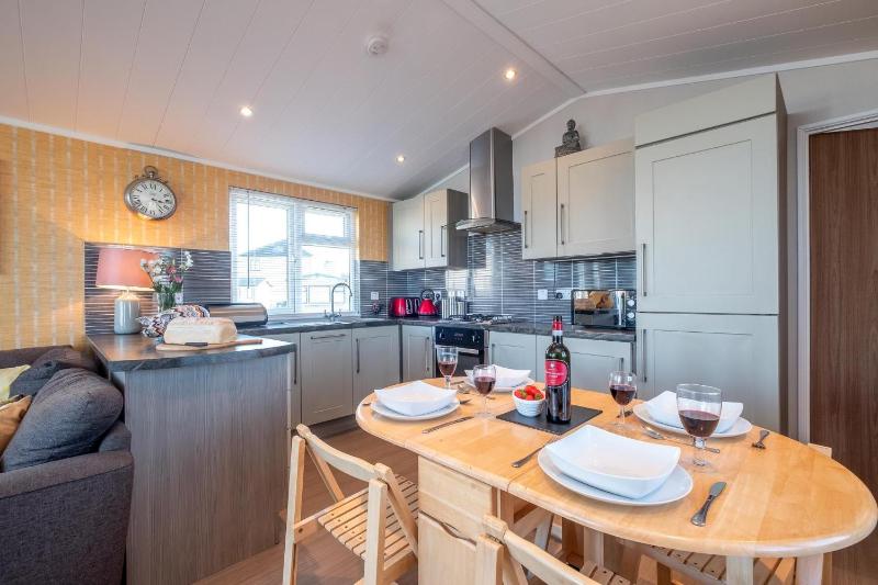 Chelsea Lodge - Aldeburgh Coastal Cottages - image 21