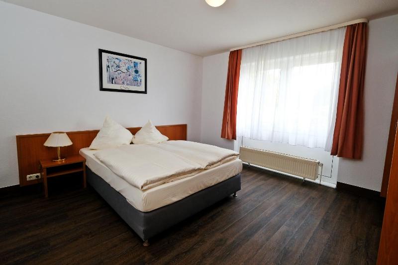 Quadruple Room image 3