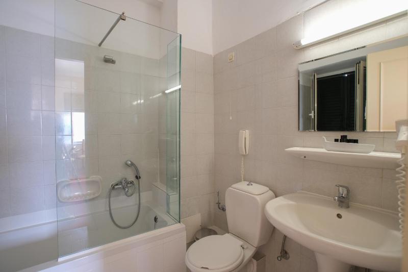 Double or Twin Room image 1