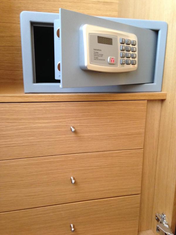 Triple Room image 2